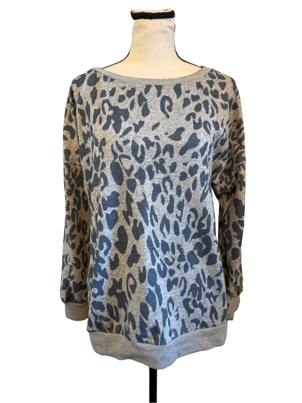 Kikiberry Gray Leopard Print Sweatshirt Medium Oversized Long Sleeve Pullover
